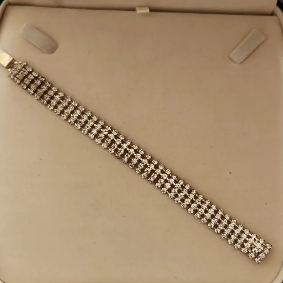 Vintage Rhinestone Bracelet - Picture 5 of 9